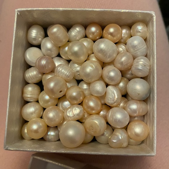 Pearls - Picture 3 of 10